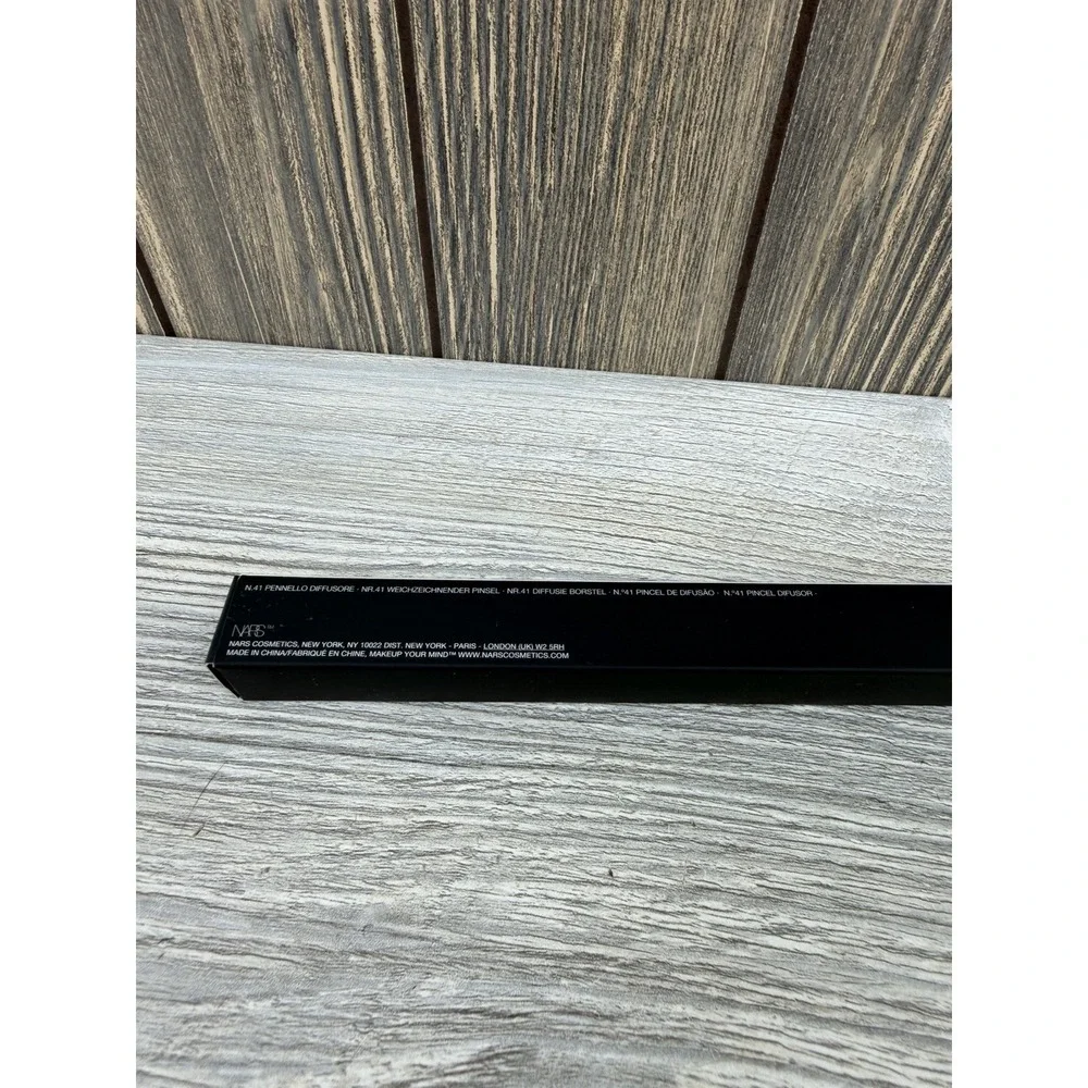 NARS #41 Diffusing Brush Professional Makeup Brush New In Box Authentic